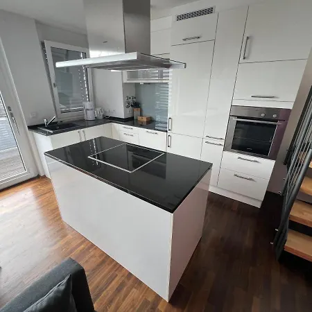 Penthouse-wohnung - Balkon - Dachterrasse - Zentrum Διαμέρισμα