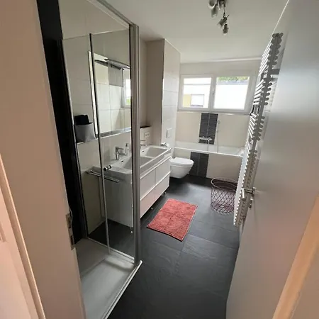 Penthouse-wohnung - Balkon - Dachterrasse - Zentrum Διαμέρισμα